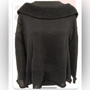 KOKOMARINA Deep Black Light weight Linen Top or Pullover.